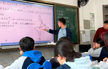 威海经开区开展初中全学科课堂教学专项视导活动