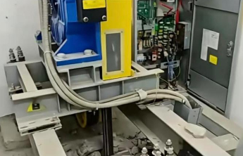 武汉一小区电梯发生冲顶事故，市监局认定系维修人员操作不当，将严肃处理