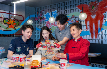 发现宝藏山东｜这家肯德基，把风筝非遗“搬”进了餐厅
