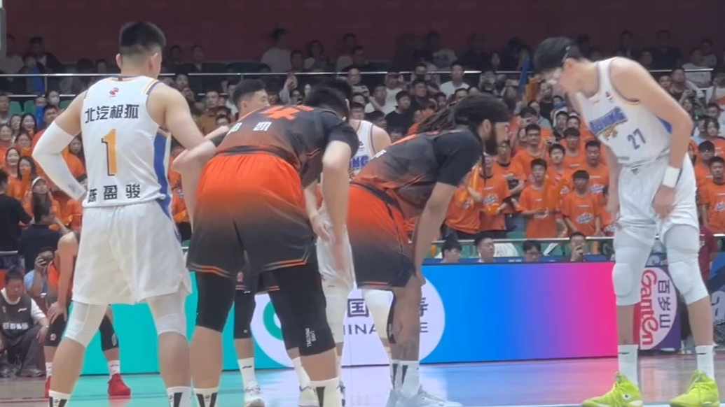 果然视频|五连败！山东高速主场不敌北京，克里斯复出拿到10分