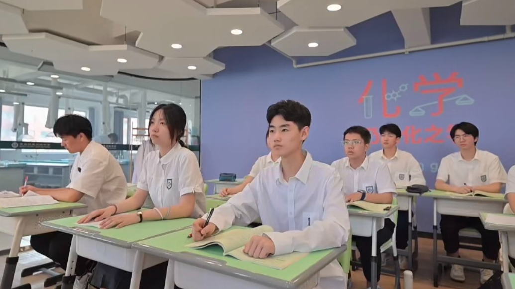 果然视频｜小班化因材施教！青岛恒星高中为学生搭建多元升学通道