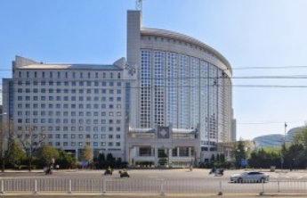 外交部：望有关方以负责任态度恪守停火协定，为海峡通行恢复正常提供必要条件