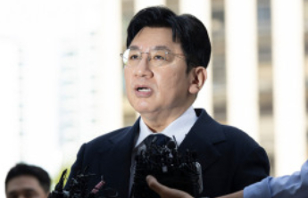 涉嫌金融欺诈，娱乐大亨房时赫被韩警方申请拘捕