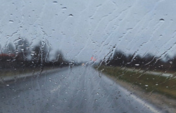 大客车雨天超速行驶侧翻致5死29人重伤，哈尔滨公布事故调查报告