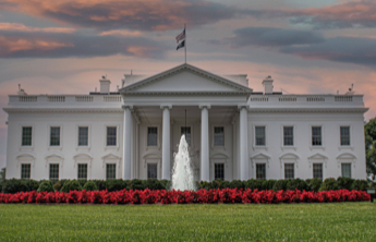 美国白宫记者晚宴发生枪击事件 枪手身亡