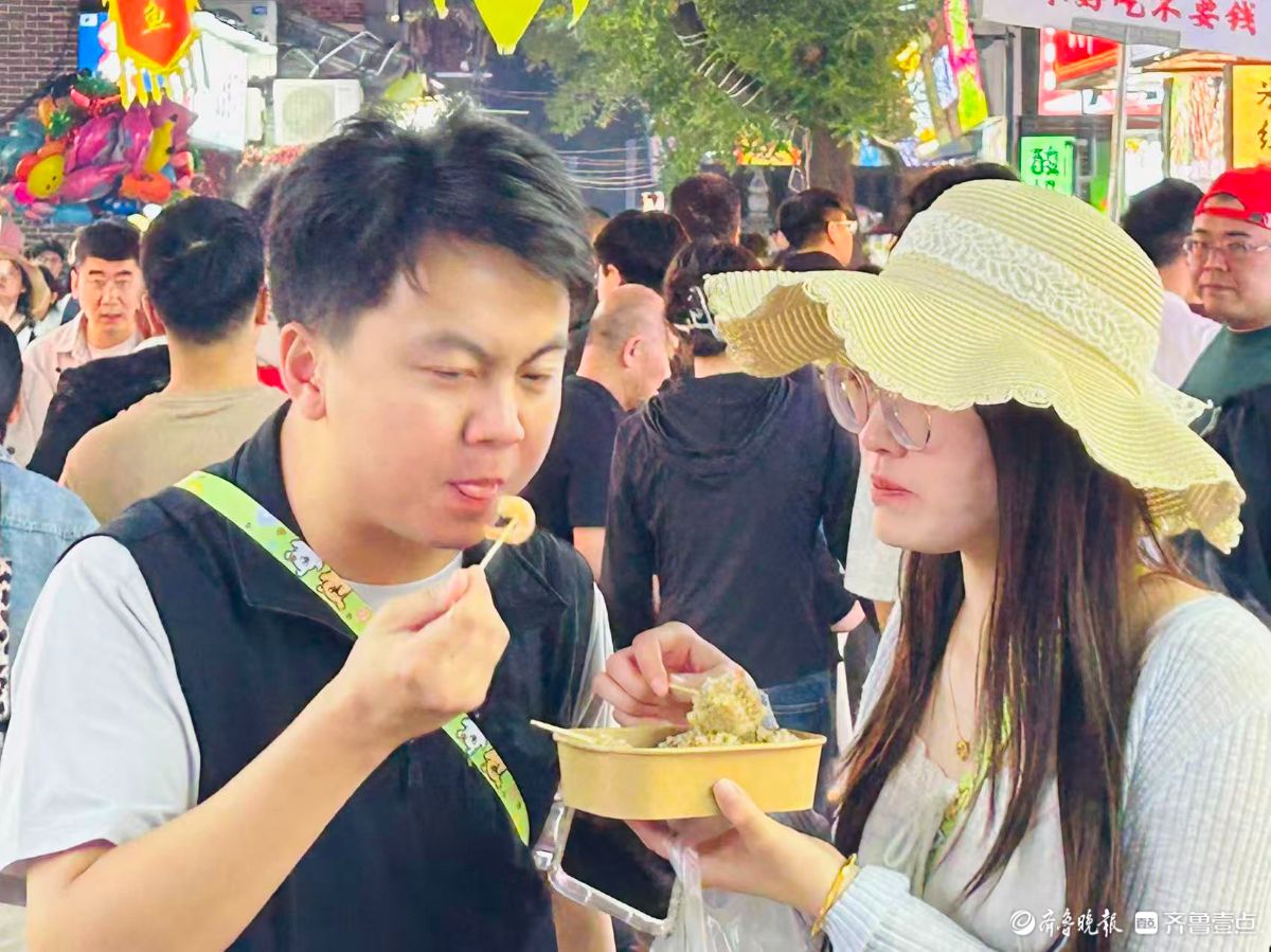 温馨五一|宽厚里游人如潮