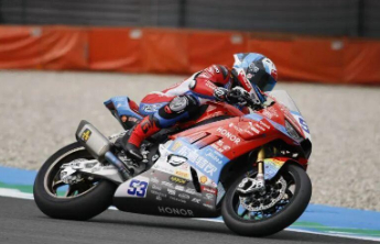 WSBK匈牙利站：张雪机车车手德比斯在第二回合退赛