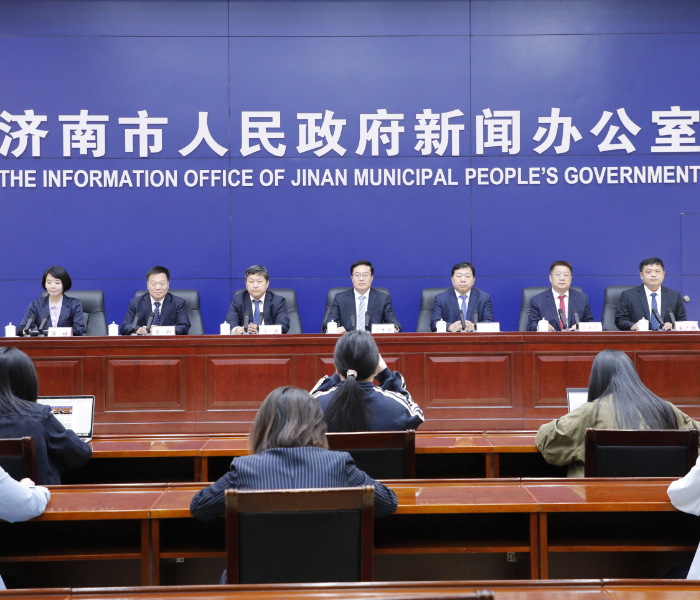 5月8日上午，济南市“项目赋能强省会”主题系列新闻发布会—济阳专场举行，围绕“坚持项目为王 赋能高质量发展奋力在强省会建设中展现担当作为”，相关负责人介绍了济阳区的有关情况，并回答记者提问。