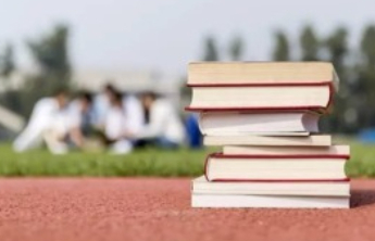 云南两所中学“五一”期间顶风违规补课：影响恶劣，多人将被追责