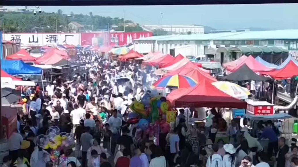 果然视频｜寻美食找童年图实惠，不同年龄的人爱上福山大集赶山会