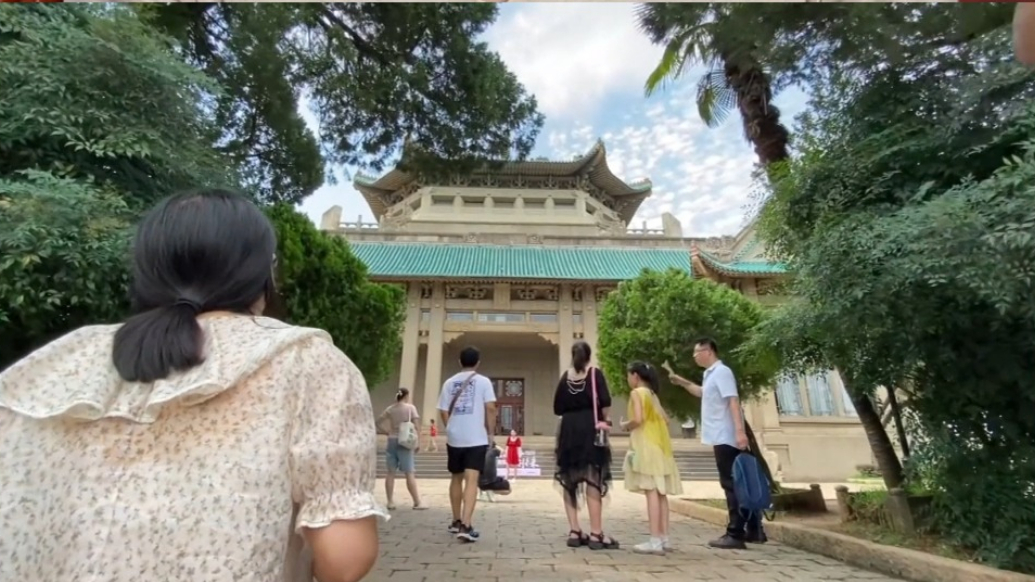 菲常说|敞开的大学校园，却被游客当成了自家后花园