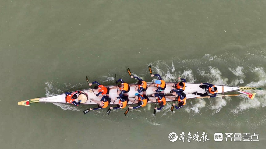 果然视频｜全国独一份的泉水龙舟赛，冠军被一群“外行”拿走了