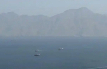 伊副外长强调船只须按“伊朗线路”通过霍尔木兹海峡