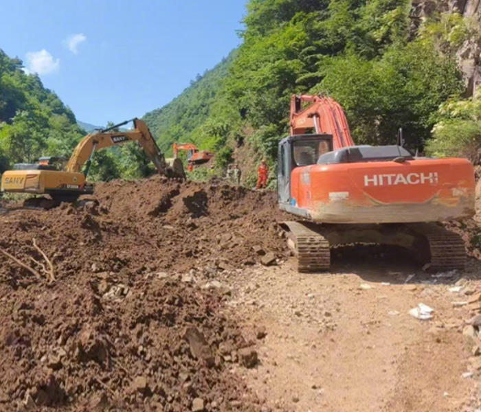 2026年7月7日6时56分许,甘肃省陇南市宕昌县南河镇任藏村岷江林业总场(八仙沟林区)发生山体滑坡,造成33人失联。截至当日14时50分,救援人员已找到21人,其中5人经抢救无效死亡,其余12人仍在全力搜救中 。