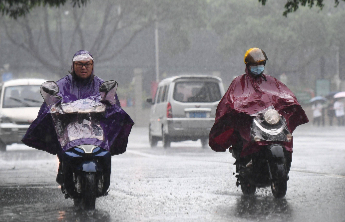 台风“巴威”登陆不等于危险解除，强降雨将波及十余省份