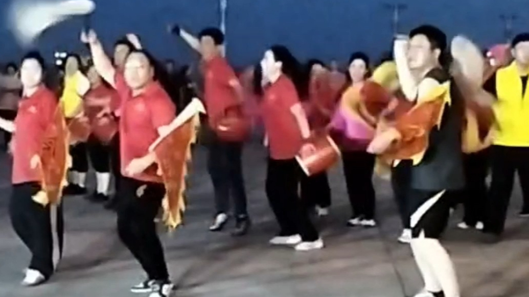果然视频｜文艺汇演配海阳大秧歌！烟台文化中心广场周末好戏连台
