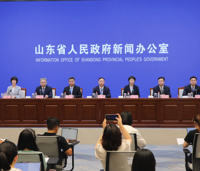 7月21日，山东省政府新闻办举行“数说山东看发展”主题系列新闻发布会，介绍2026年上半年山东省经济运行情况。
