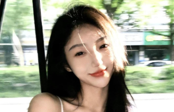 超美！身高170cm的乘务员小姐姐，七夕与你不见不散