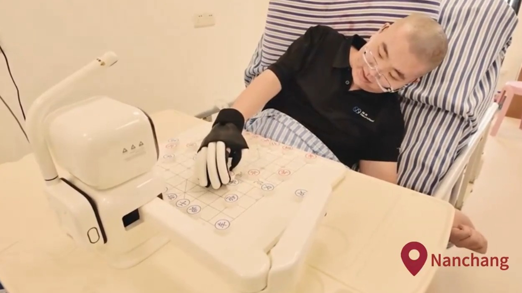 China-developed BCI enables mind-controlled chess match