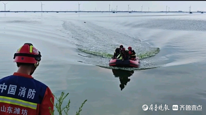 果然视频|一男子因体力不支被困河中，消防员驾艇施救