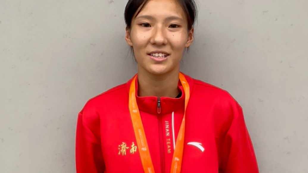 果然视频｜刁鑫瑜获省运会女子甲组三级跳远冠军：比赛干就完了！