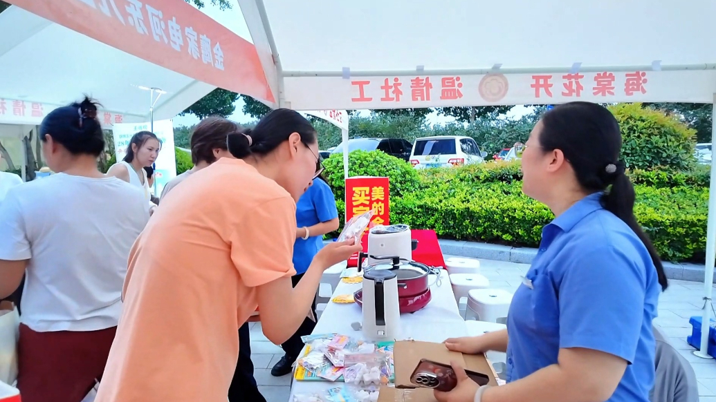 “海棠花开 河美社会”志愿服务进社区走进河东区沂河观邸社区