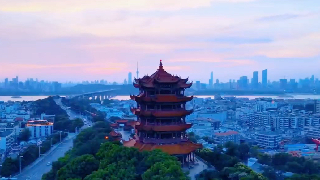 果然视频|赏景观棋两不误！山东银丰与贵州棋手黄鹤楼前纹枰论道
