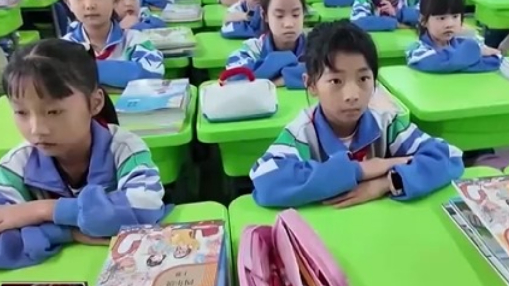 各地形式多样“开学第一课”迎接秋季新学期
