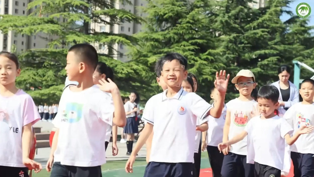 果然视频 |元气满格归！翠竹小学开学第一天满是欢声与笑语