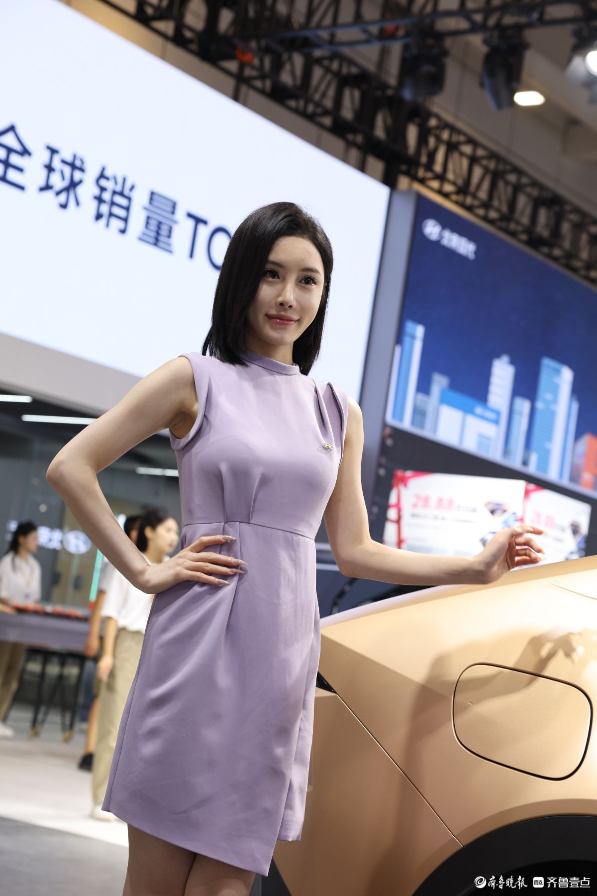 歌舞走秀添活力，齐鲁秋季车展人气旺