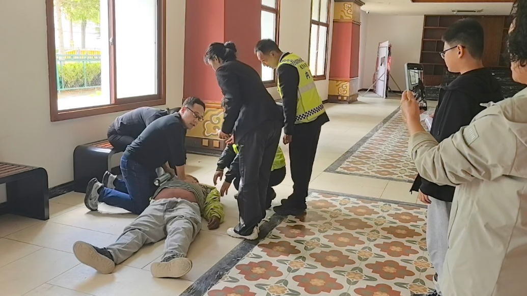 视频·医线直击｜海拔3300米极限救援！济南市三院医生上演生命接力