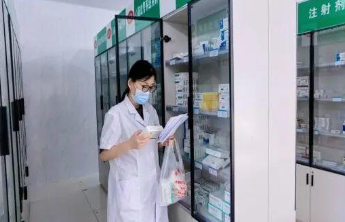 药师节暖心故事|把患者当亲人，她在慢病群里守了三百多个日夜