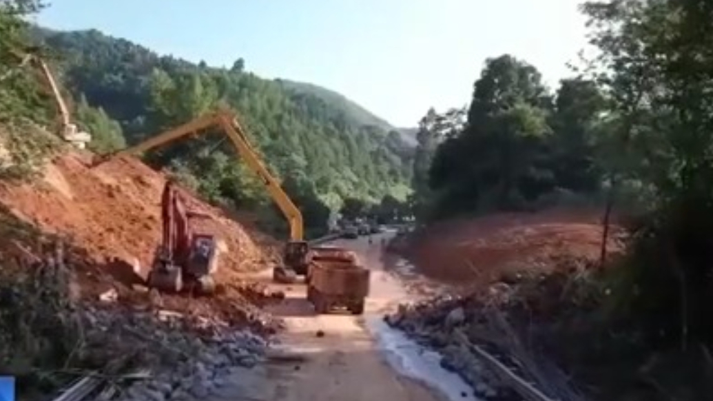 江西吉安大广高速泰赣段昼夜抢险，预计今日恢复通行