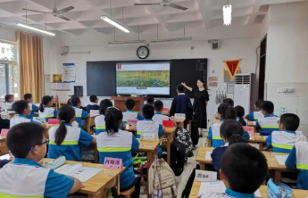 泰山师韵·文载师魂丨师者如光，微以致远