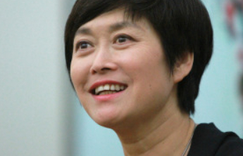 敬一丹同志遗体送别仪式举行