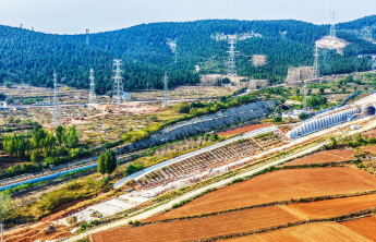 枣庄供电：线路迁改服务济枣高铁建设
