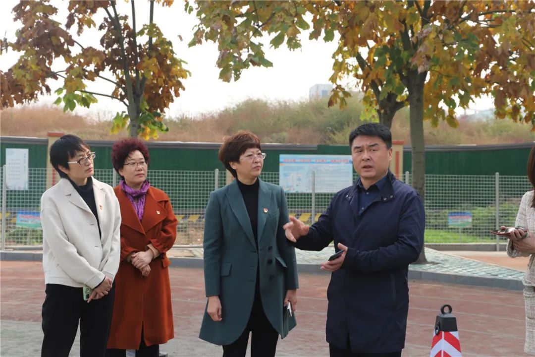 章丘区教体局党组书记局长刘国兴到第二实验小学调研指导工作