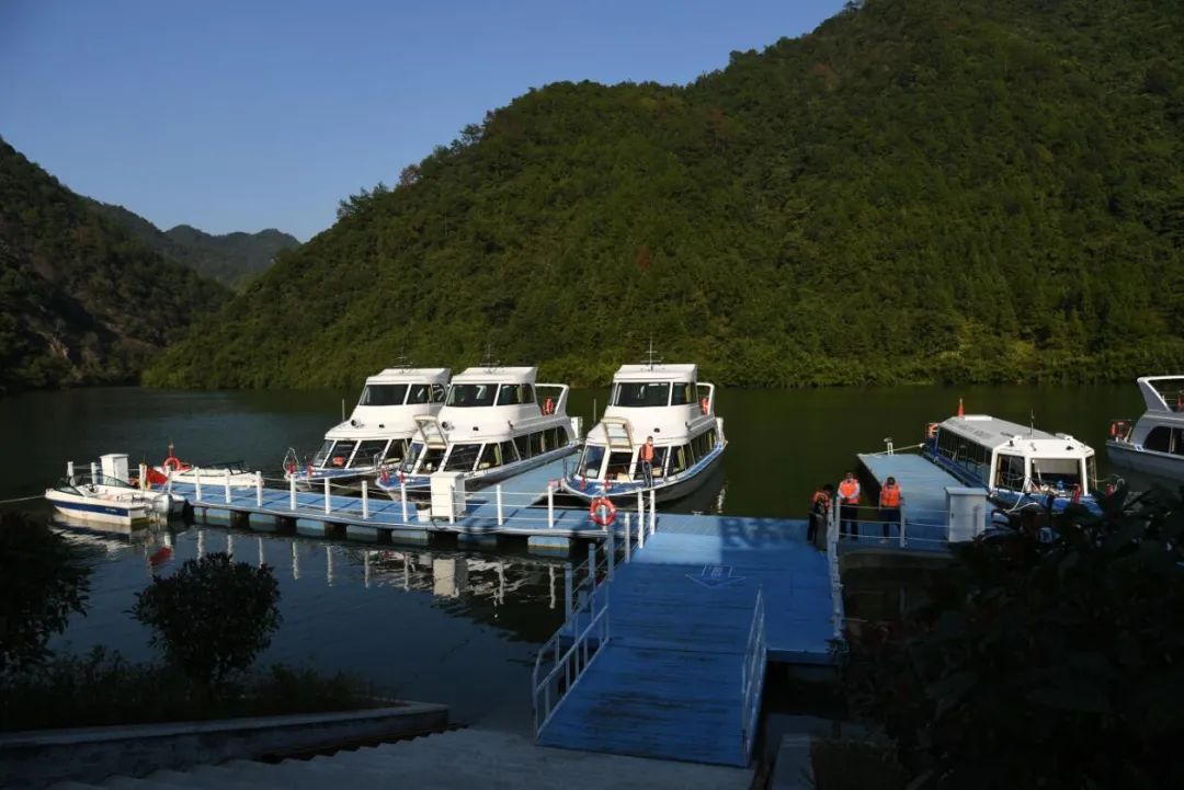 東風湖景區 汪湧 攝