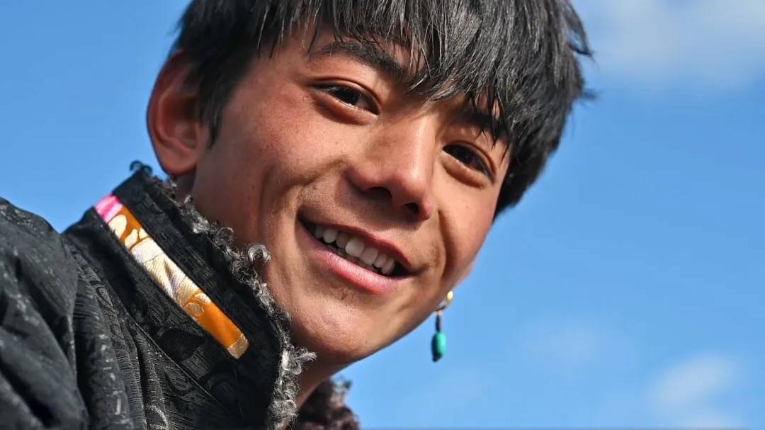 解码丁真爆红特质,出圈只在"一瞬间"