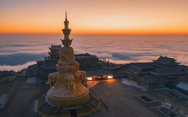 联合国刚传来一组照片,中国峨眉山壮观奇景震撼全世界!