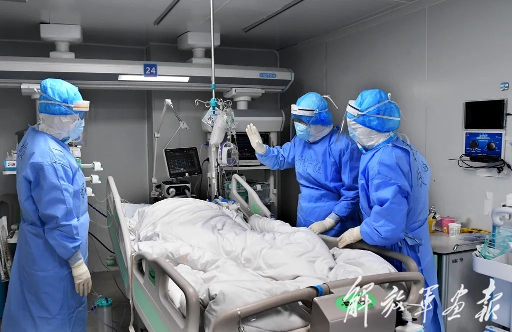 抗疫一线|火神山医院icu病房:同"疫魔"争分夺秒抢生命