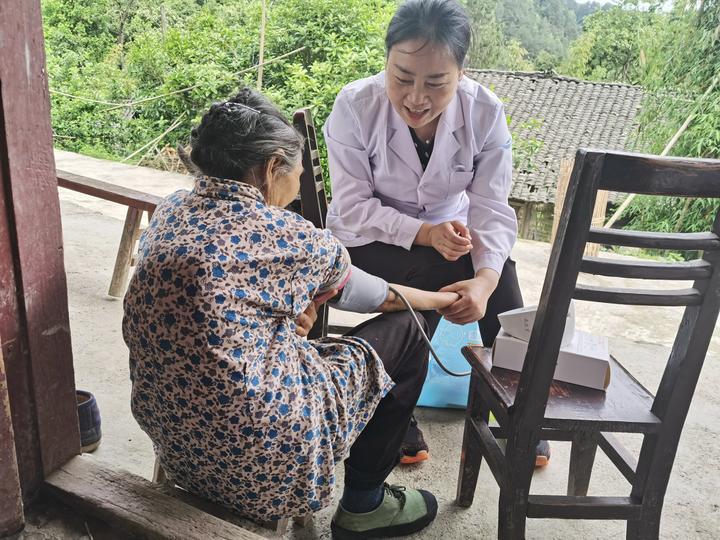 浙江援黔医疗专家梁红霞:雁过必能留声