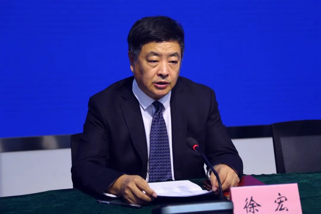 滨州市人民医院党委书记,院长徐宏介绍医院改善医疗服务有关工作滨州