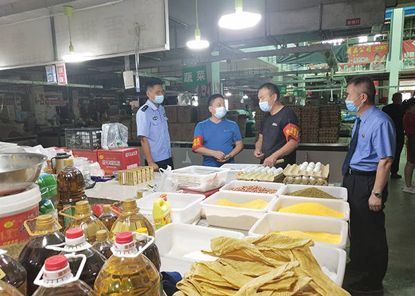 新疆:联合检查维护市场秩序