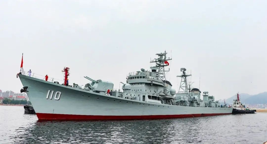 【重磅】110号退役驱逐舰"落户"威海