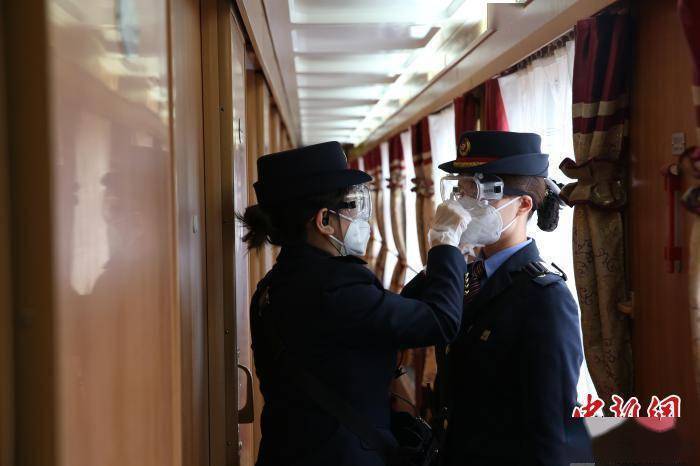 列车到发时间为:自11月12日起,恢复开行兰州至嘉峪关z6205/6次列车1对