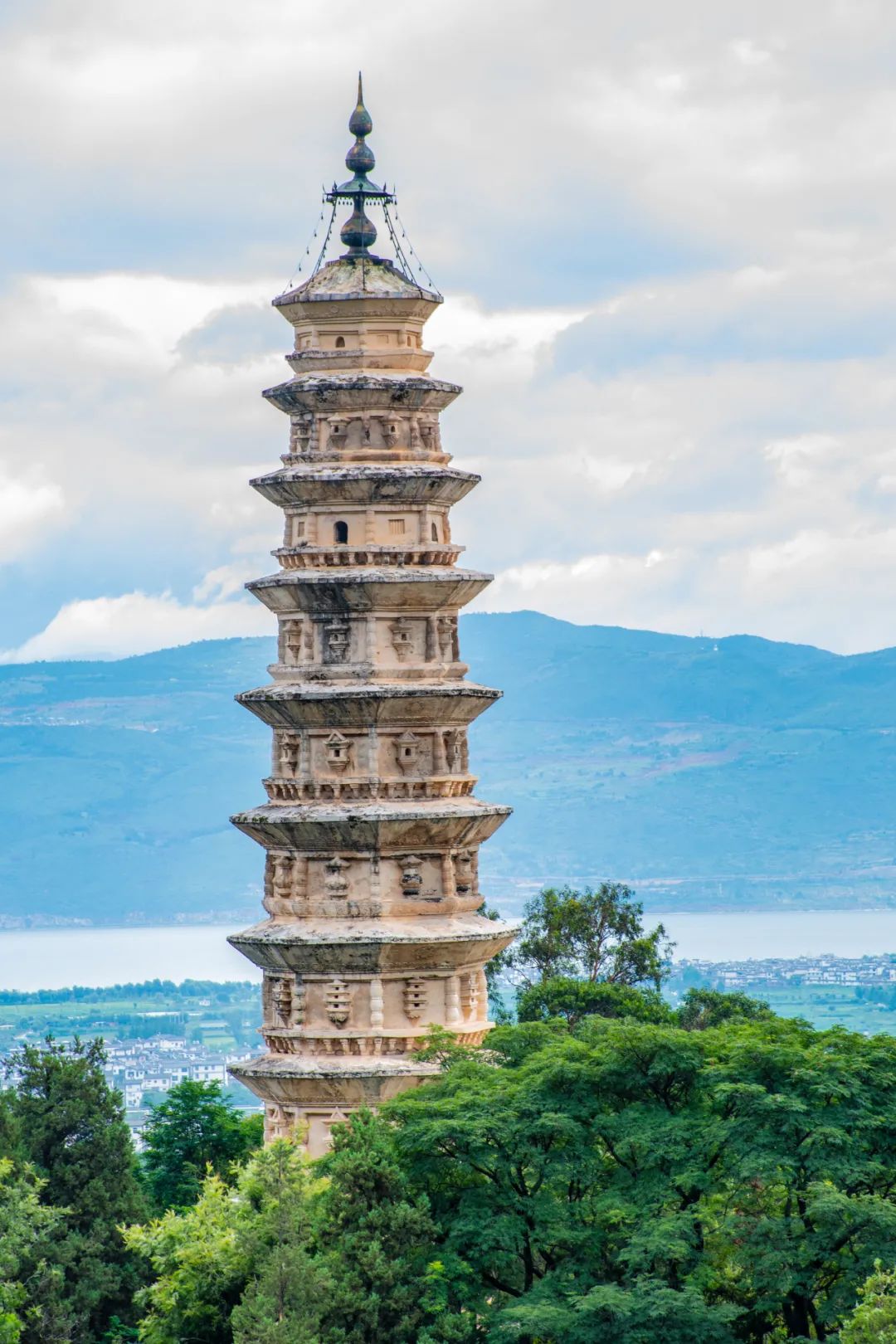 大理三座千年古塔,一座重建的崇聖寺,建築文化有何出彩的地方?