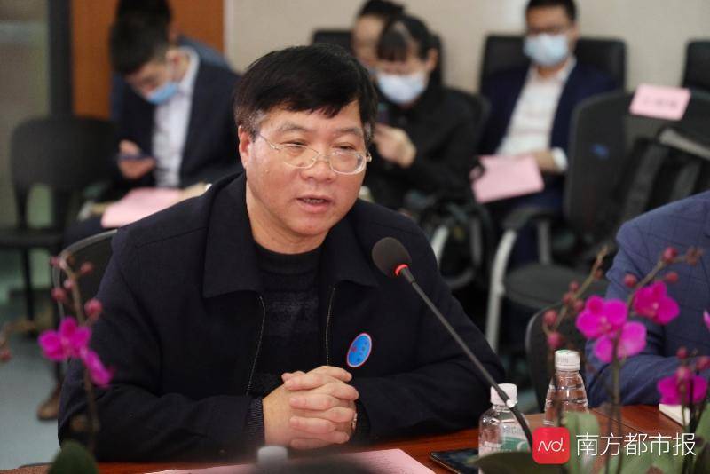 数十万网友围观!南都"云集市"带货广东年花,现立体新花市