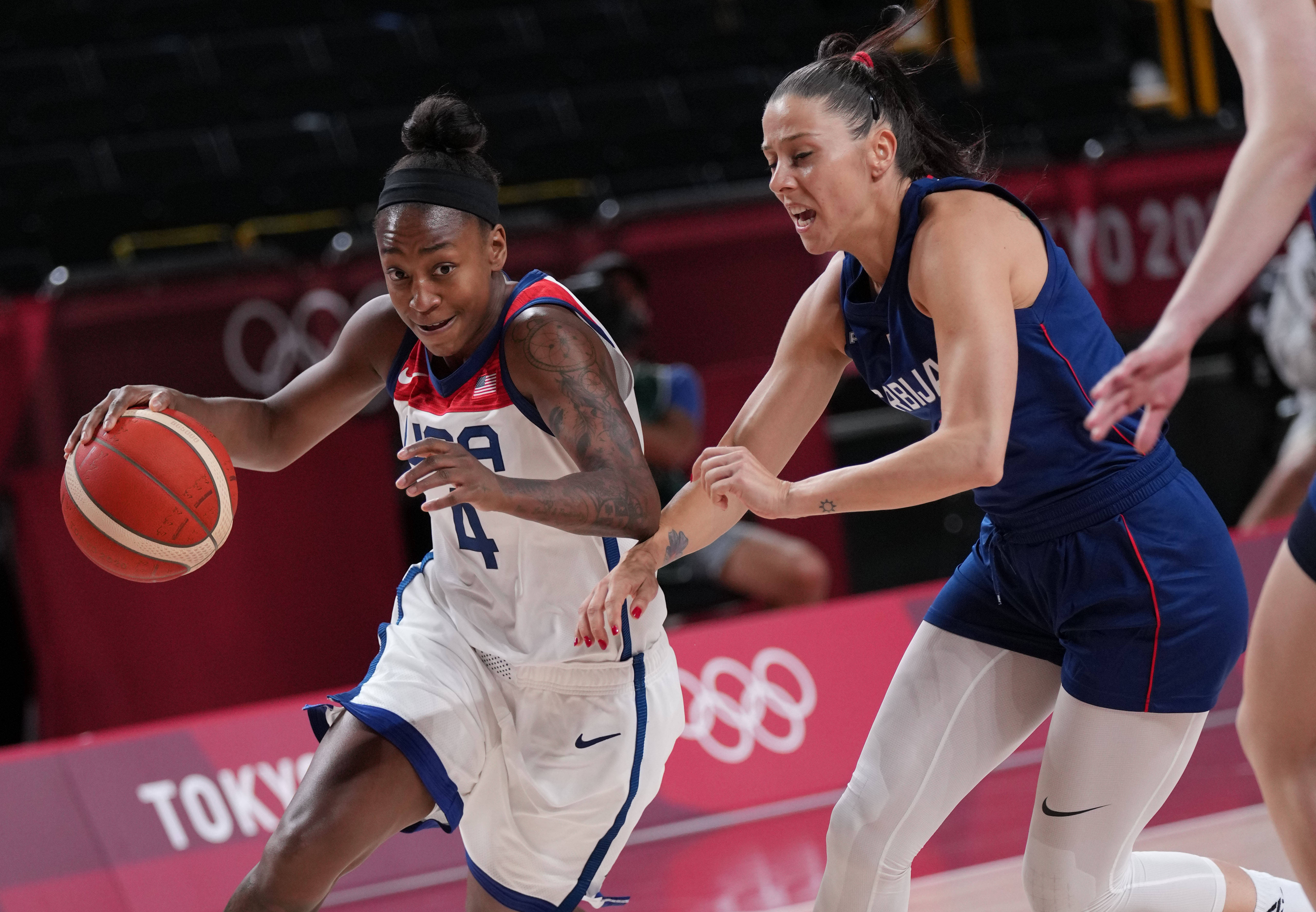 篮球——女子半决赛:美国队晋级决赛