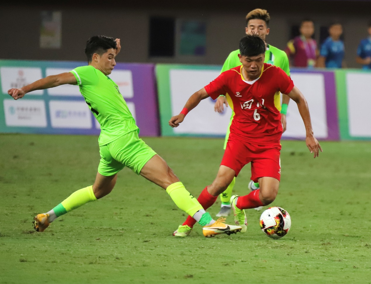 十四运会足球男子u20组比赛在咸阳开战